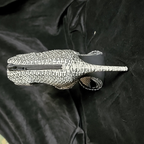 NWOT STEVE MADDEN HIGH HEELS - Picture 12 of 12